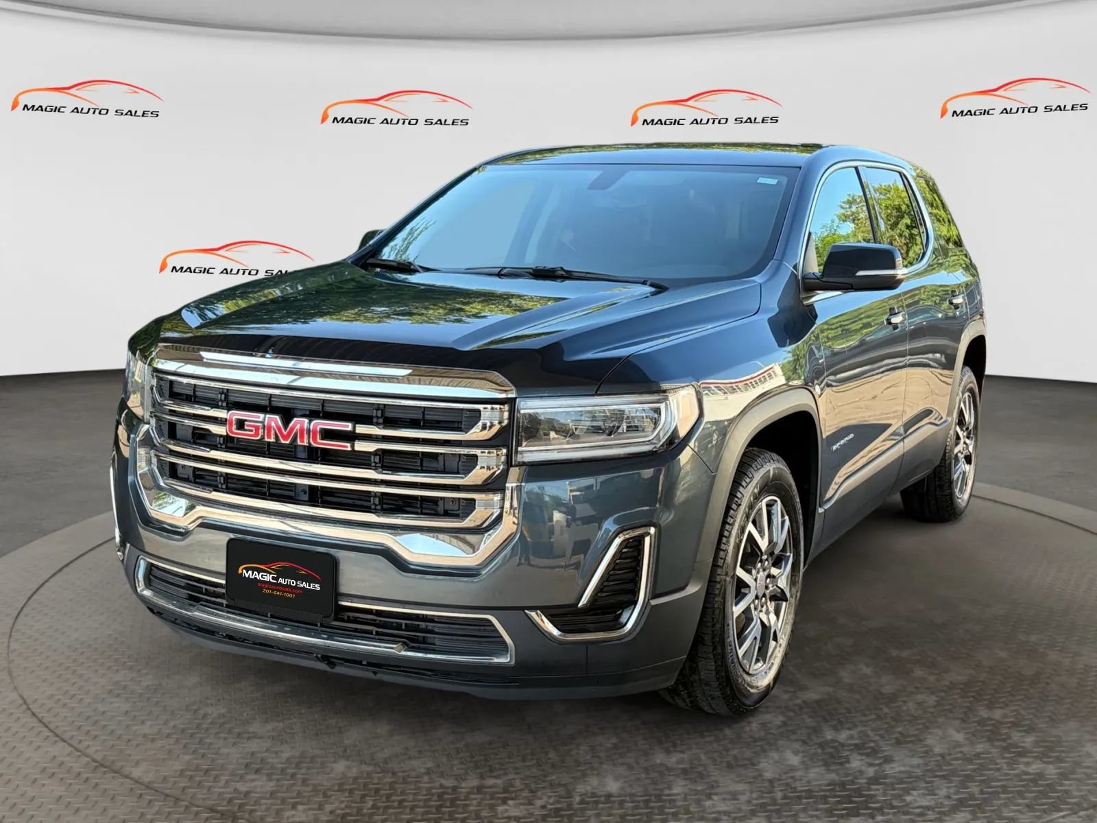 Used 2020 GMC Acadia SLE AWD/4WD image 1