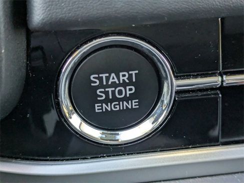 Used 2024 Mitsubishi Outlander SE image 30