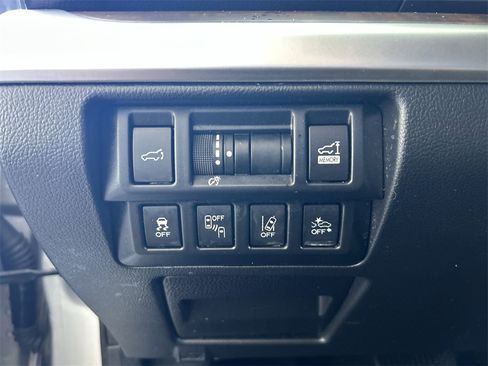 Used 2018 Subaru Outback 3.6R Limited image 15