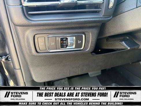 Used 2022 Lincoln Corsair AWD w/ Premium Package image 22