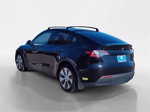 Used 2023 Tesla Model Y Long Range image 9