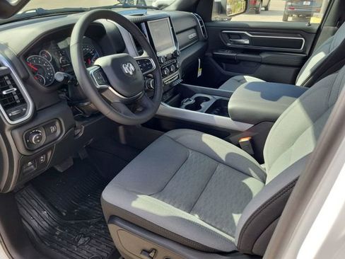 New 2026 RAM 1500 4x4 Crew Cab image 13