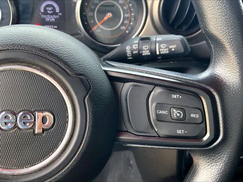 Used 2018 Jeep Wrangler Unlimited Sport AWD/4WD image 23