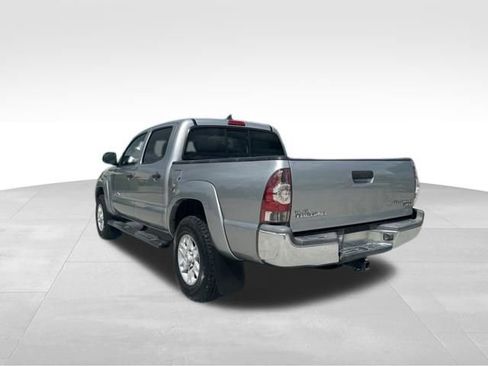 Used 2014 Toyota Tacoma PreRunner w/ SR5 Package image 9