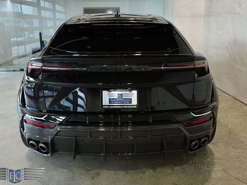 Used 2023 Lamborghini Urus Performante image 8