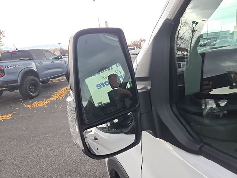 Used 2022 Ford Transit 350 XLT image 33