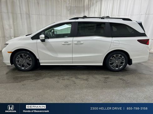 New 2026 Honda Odyssey Touring image 4