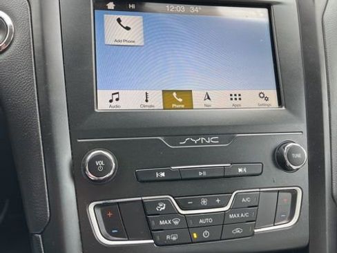 Used 2019 Ford Fusion SE w/ Equipment Group 151A FWD image 42