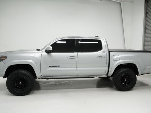 Used 2019 Toyota Tacoma SR5 image 6