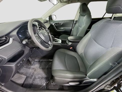 Certified 2025 Toyota RAV4 LE image 19