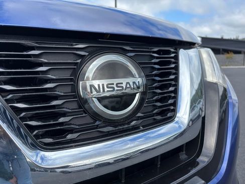 Used 2020 Nissan Rogue SV FWD image 36