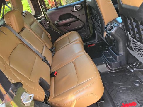 Used 2021 Jeep Wrangler Unlimited Rubicon w/ Dual Top Group image 33