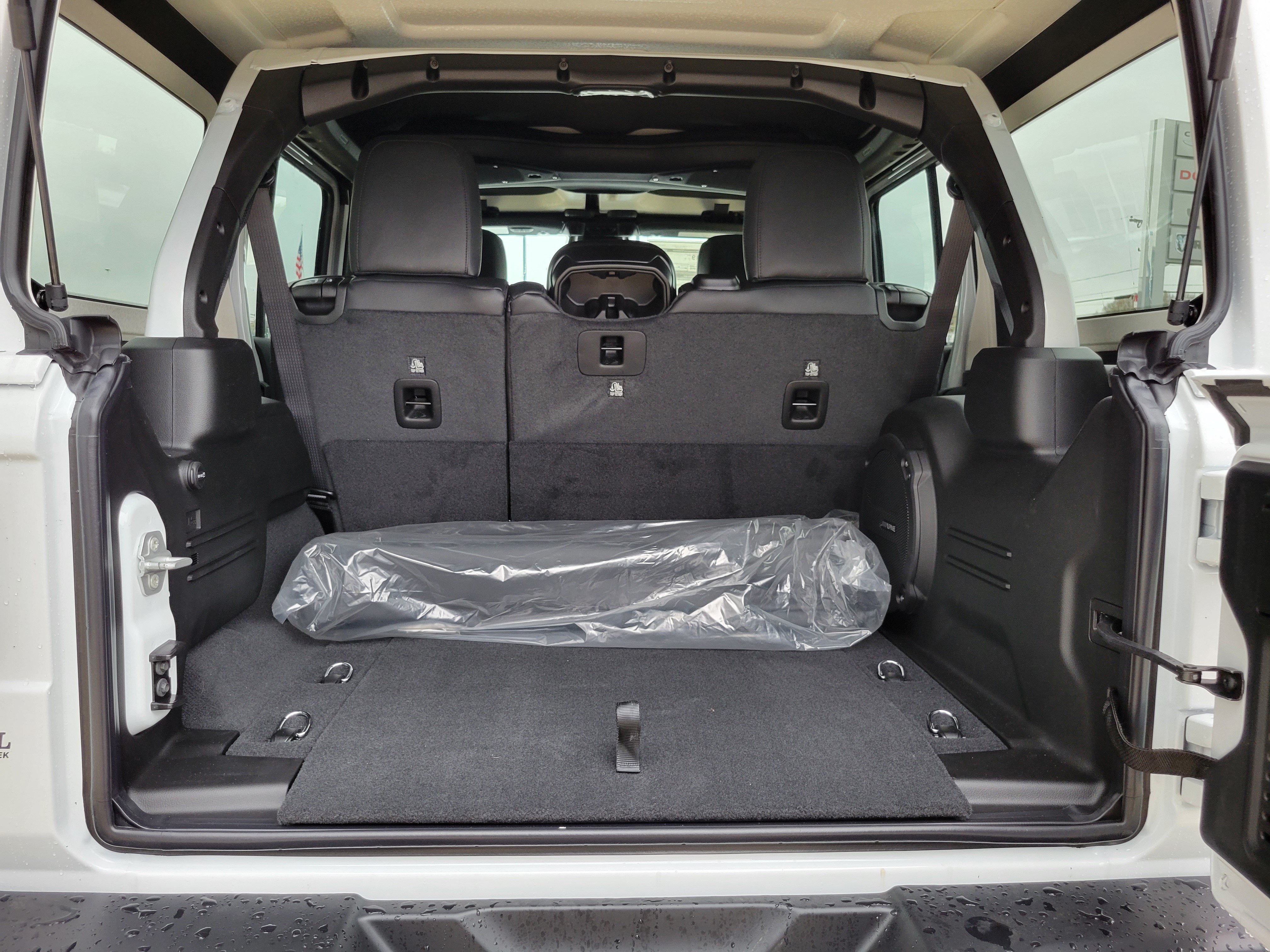New 2027 Jeep Wrangler Unlimited Sahara AWD/4WD image 20