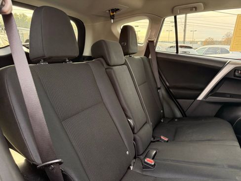 Used 2016 Toyota RAV4 LE image 29