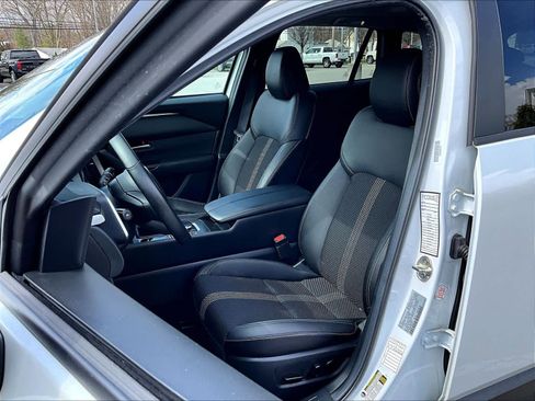 Used 2025 MAZDA CX-50 AWD 2.5 S w/ Premium Package image 10