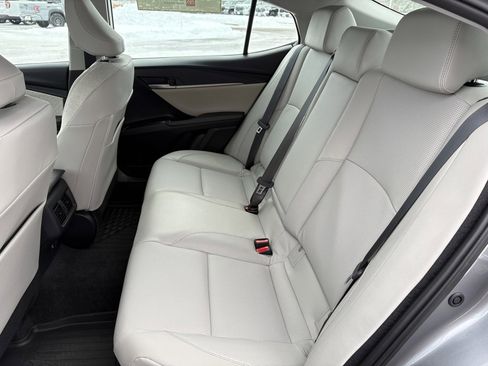 Used 2026 Toyota Camry XLE image 9