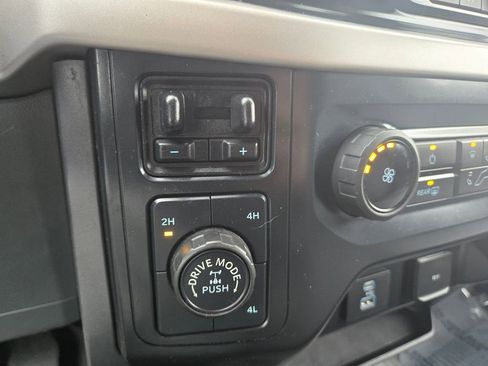 Used 2021 Ford F150 XLT image 17