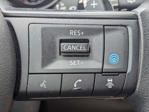 Used 2024 Nissan Rogue SV FWD image 26