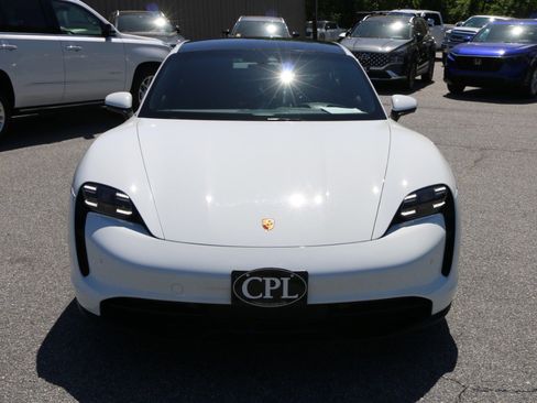 Used 2021 Porsche Taycan RWD image 11