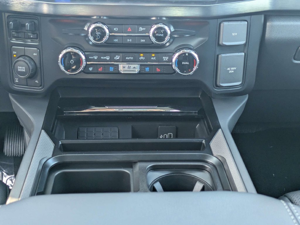 New 2026 Ford F350 Lariat w/ Lariat Premium Package AWD/4WD image 19