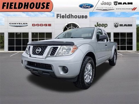 Used 2014 Nissan Frontier SV image 1