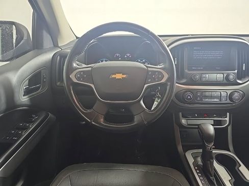 Used 2022 Chevrolet Colorado LT w/ LT Convenience Package image 7