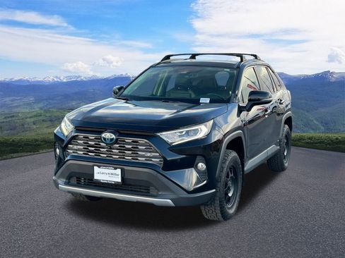 Used 2019 Toyota RAV4 Limited image 1