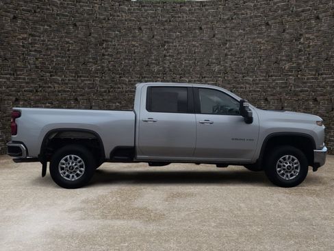 Used 2020 Chevrolet Silverado 2500 LT w/ Fleet Comfort Package RWD image 3