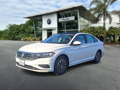 Used 2020 Volkswagen Jetta SE w/ SE Cold Weather Package