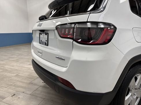 Used 2022 Jeep Compass Latitude image 29