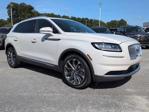 Used 2023 Lincoln Nautilus Reserve FWD image 2