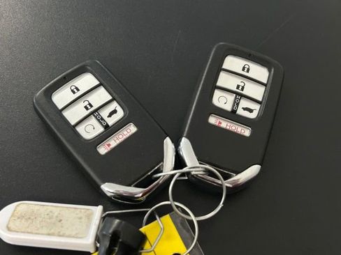 Used 2018 Honda Pilot Elite image 19