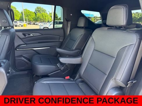Used 2026 Chevrolet Traverse LT w/ Driver Confidence Package FWD image 21