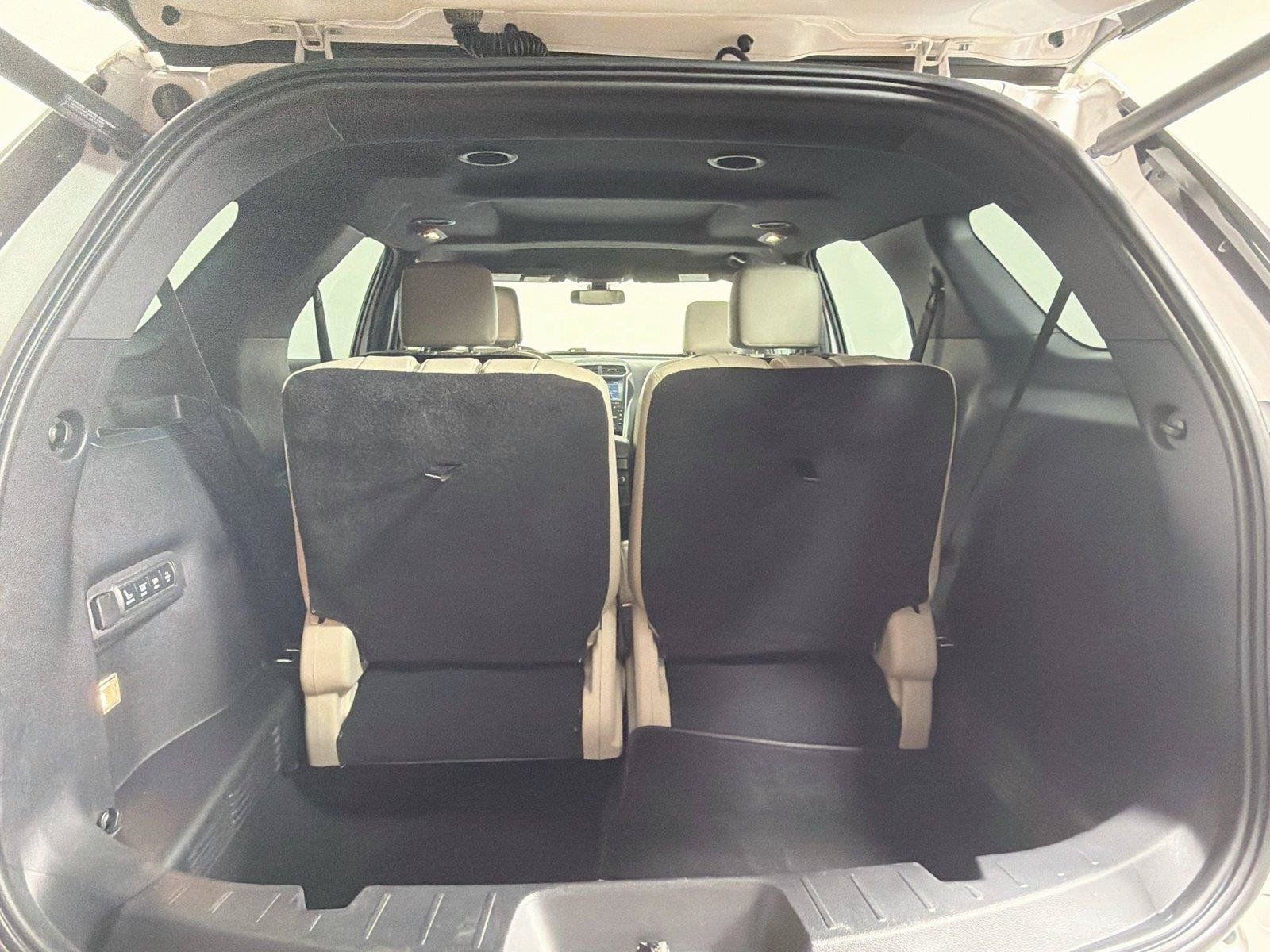 Used 2018 Ford Explorer Limited w/ Equipment Group 301A FWD image 26