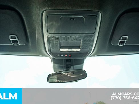 Used 2025 Chevrolet Traverse LT FWD image 62