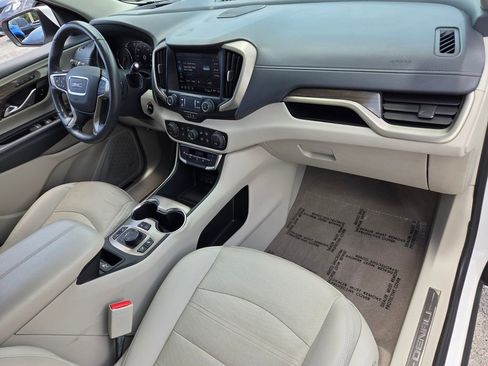Used 2023 GMC Terrain Denali w/ Denali Premium Package AWD/4WD image 19
