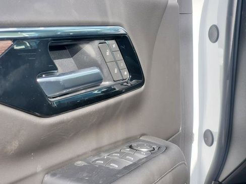 New 2025 Chevrolet Suburban LT w/ Comfort Package image 7