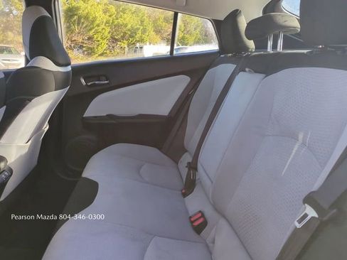 Used 2022 Toyota Prius LE image 15