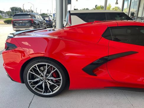 Used 2023 Chevrolet Corvette Stingray Premium Conv w/ Z51 Performance Package RWD image 5