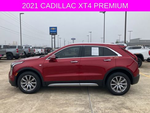 Used 2021 Cadillac XT4 Premium Luxury image 4