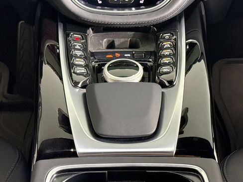 Used 2024 Aston Martin DBX AWD/4WD image 17