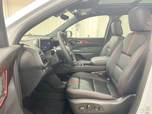 New 2026 Chevrolet Traverse RS w/ LPO, Floor Liner Package image 20