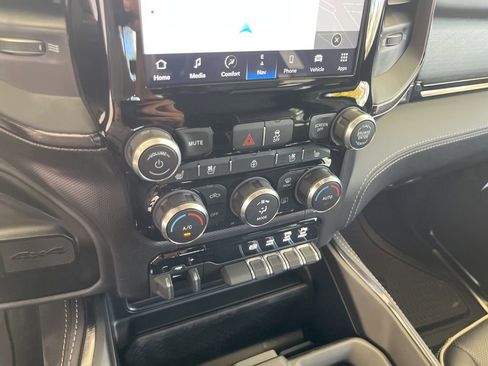 New 2023 RAM 2500 Limited image 40