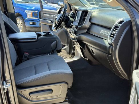Used 2019 RAM 1500 Big Horn AWD/4WD image 9