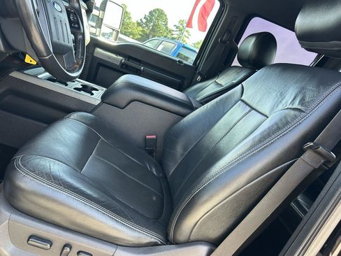 Used 2013 Ford F250 Lariat w/ Lariat Interior Pkg AWD/4WD image 6