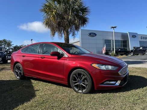 Used 2018 Ford Fusion SE w/ Equipment Group 201A image 11