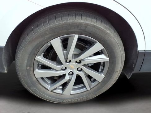 Used 2023 Chevrolet Equinox Premier w/ LPO, Floor Liner Package FWD image 35