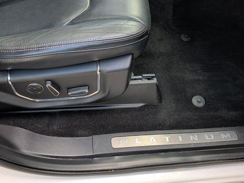 Used 2019 Ford Expedition Platinum AWD/4WD image 33