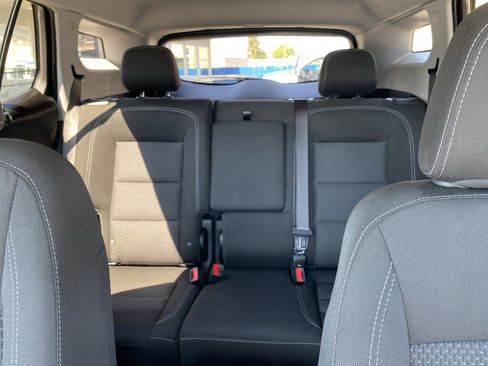 Used 2024 GMC Terrain SLE image 32