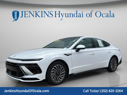 Used 2025 Hyundai Sonata Limited FWD image 7